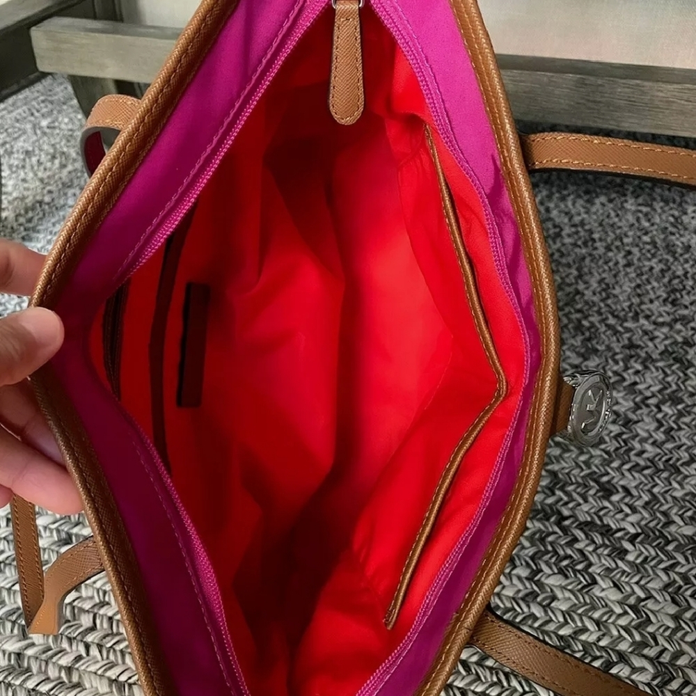 🥳HP🥳Michael Kors Pink Nylon With Brown Leather Handles and Trim NWOT Tote Bag - Picture 8 of 12